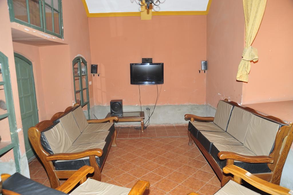Hostal La Casona Potosi Bagian luar foto