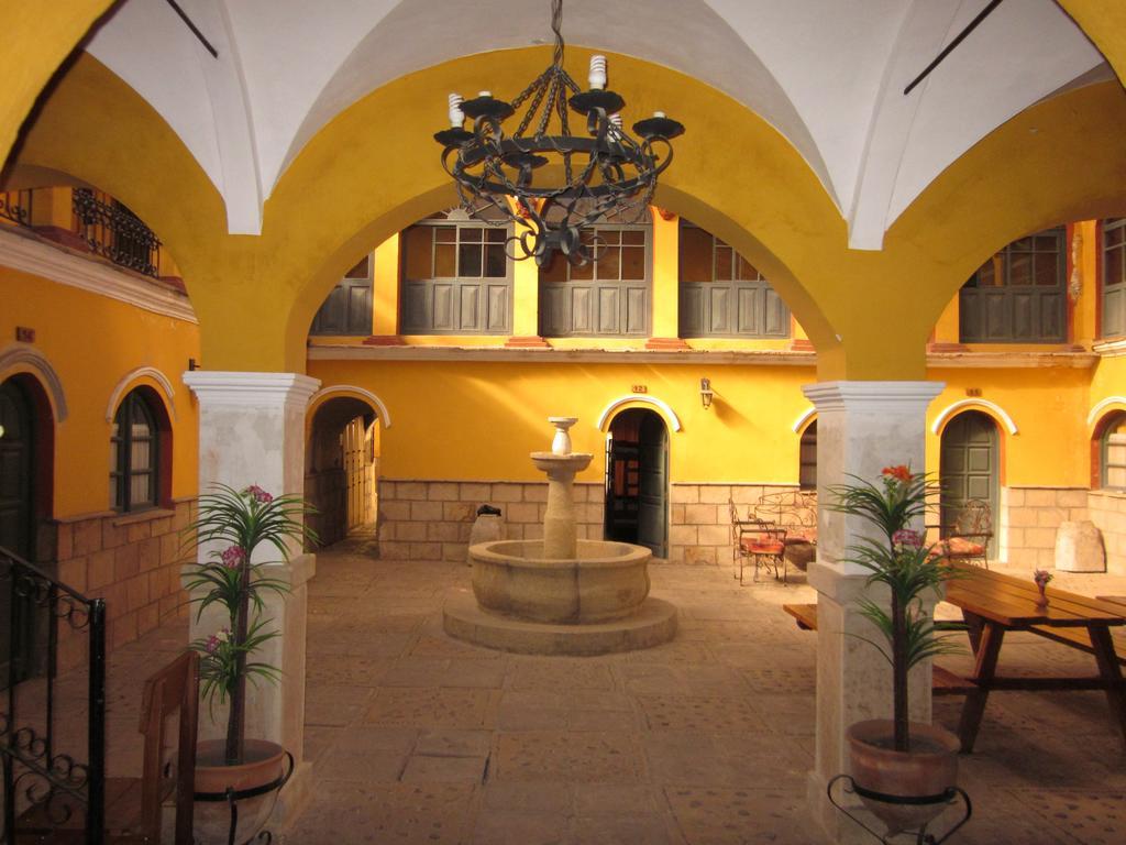 Hostal La Casona Potosi Bagian luar foto